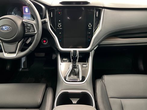 Used 2025 Subaru Outback Touring XT AWD/4WD image 13