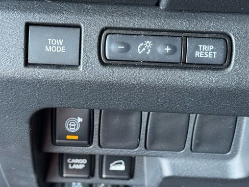 Used 2023 Nissan Frontier SV w/ Midnight Edition Package image 36