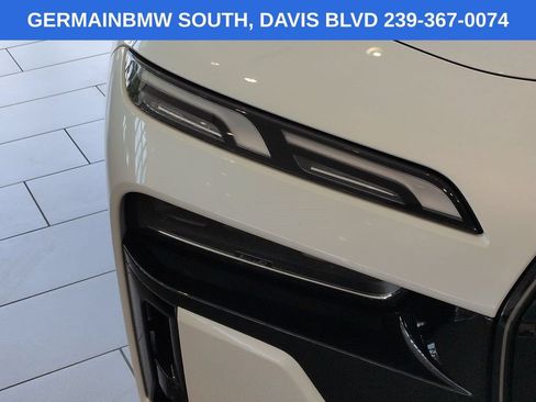 Certified 2025 BMW 760i xDrive AWD/4WD image 11
