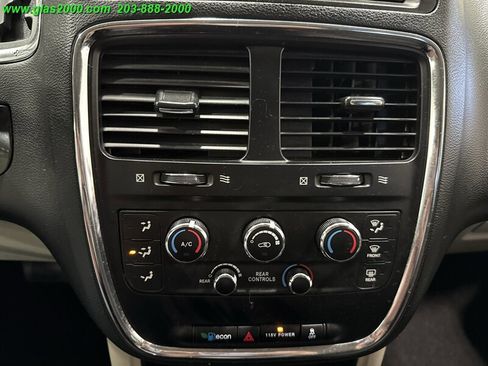 Used 2017 Dodge Grand Caravan SE w/ Power Window Group image 32