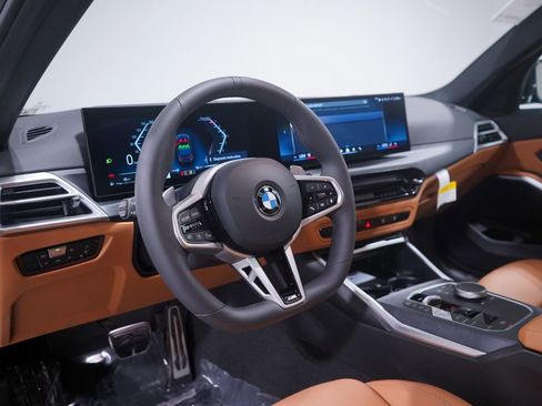 Used 2025 BMW 330i Sedan w/ M Sport Package image 6