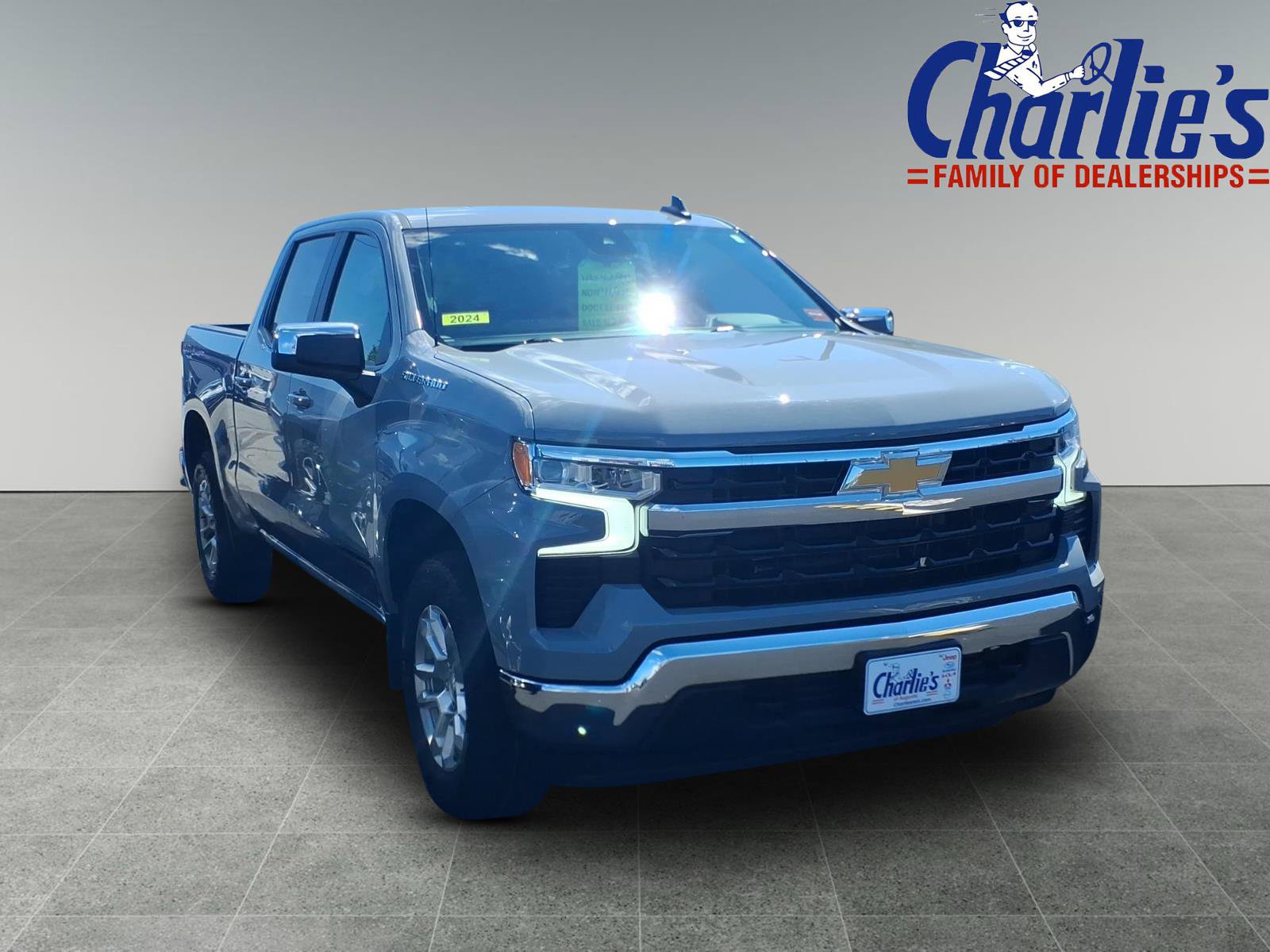 Used 2024 Chevrolet Silverado 1500 LT AWD/4WD image 3