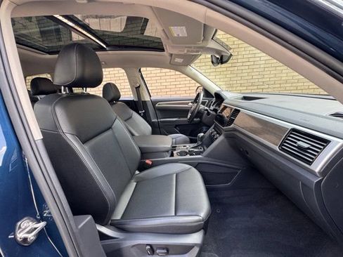 Used 2018 Volkswagen Atlas SEL w/ R-Line Package FWD image 6
