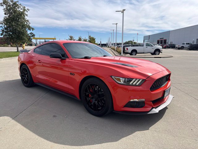 Used 2016 Ford Mustang GT Premium w/ Equipment Group 401A RWD image 2