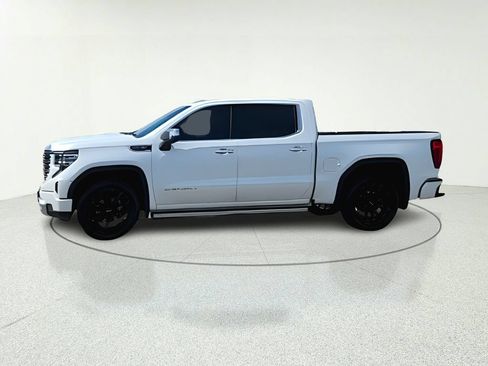 Used 2024 GMC Sierra 1500 Denali AWD/4WD image 4