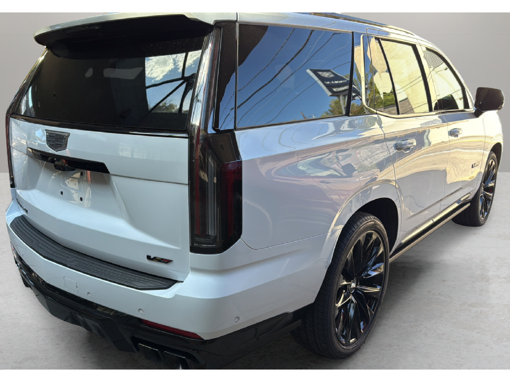 Certified 2026 Cadillac Escalade V w/ LPO, ONYX Package AWD/4WD image 9