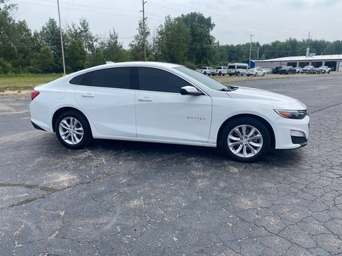 Used 2023 Chevrolet Malibu LT FWD image 2
