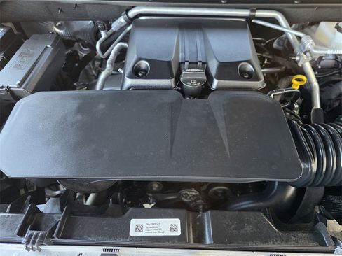 Used 2025 Chevrolet Colorado W/T image 22