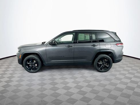 Certified 2023 Jeep Grand Cherokee Altitude AWD/4WD image 7