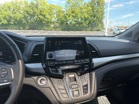 Certified 2024 Honda Odyssey EX-L image 15