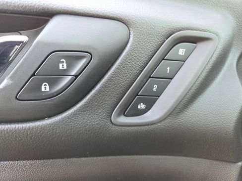 Used 2023 GMC Acadia Denali image 10