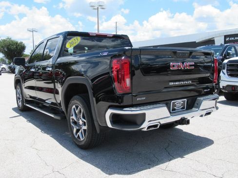 Used 2023 GMC Sierra 1500 SLT w/ SLT Premium Package AWD/4WD image 5
