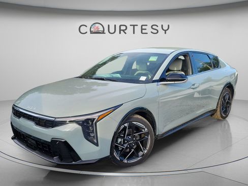 New 2026 Kia K4 GT-Line FWD image 1