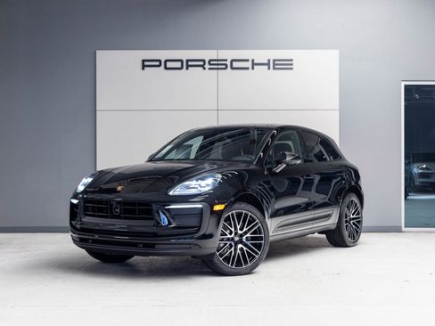 Certified 2026 Porsche Macan AWD/4WD image 1