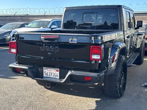 Used 2022 Jeep Gladiator Sport AWD/4WD image 4