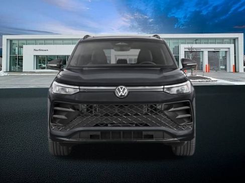 New 2026 Volkswagen Tiguan SE R-Line AWD/4WD image 5