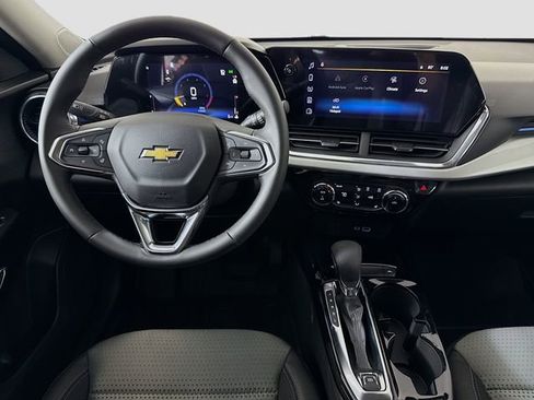 New 2026 Chevrolet Trax LT w/ Driver Confidence Package FWD image 20