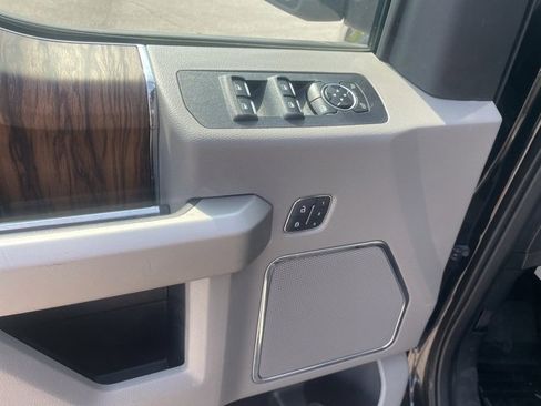 Used 2020 Ford F150 Lariat w/ Equipment Group 502A Luxury image 25