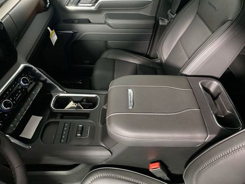 New 2026 GMC Sierra 3500 Denali w/ Denali Reserve Package image 20