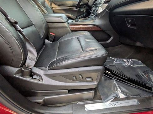 Used 2015 GMC Yukon XL SLT image 34