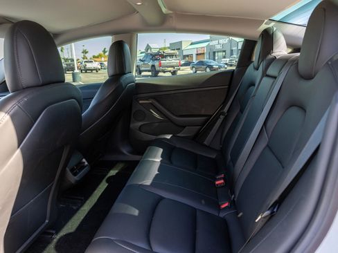 Used 2022 Tesla Model 3 Long Range image 26