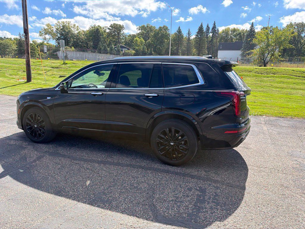 Used 2021 Cadillac XT6 Premium Luxury w/ LPO, ONYX Package AWD/4WD image 26