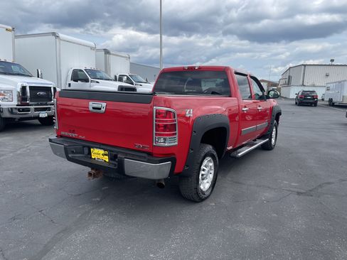 Used 2009 GMC Sierra 2500 SLE w/ SLE Preferred Package AWD/4WD image 8