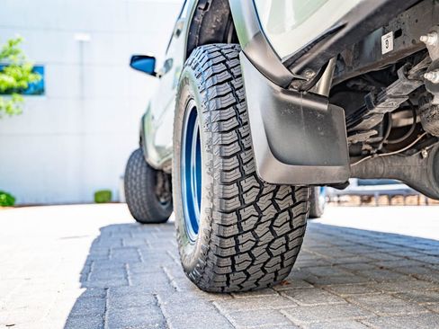 Used 2022 Toyota Tacoma TRD Off-Road AWD/4WD image 47