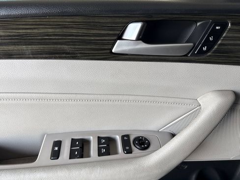 Used 2017 Hyundai Sonata Limited FWD image 11