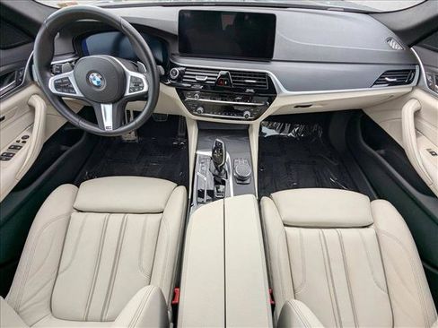 Used 2023 BMW 540i w/ M Sport Package image 19