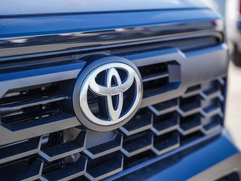 New 2025 Toyota Tacoma TRD Off-Road image 12