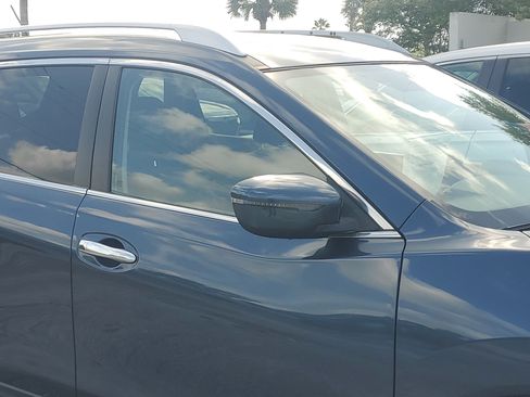 Used 2016 Nissan Rogue S w/ Appearance Package FWD image 3