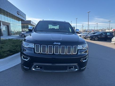 Used 2021 Jeep Grand Cherokee Overland image 2