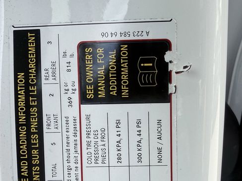 Used 2022 Mercedes-Benz S 580 4MATIC Sedan w/ AMG Line Package image 25