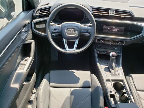 New 2025 Audi Q3 2.0T Premium image 10