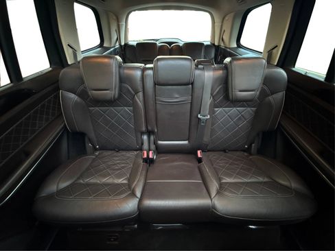 Used 2017 Mercedes-Benz GLS 550 4MATIC image 16