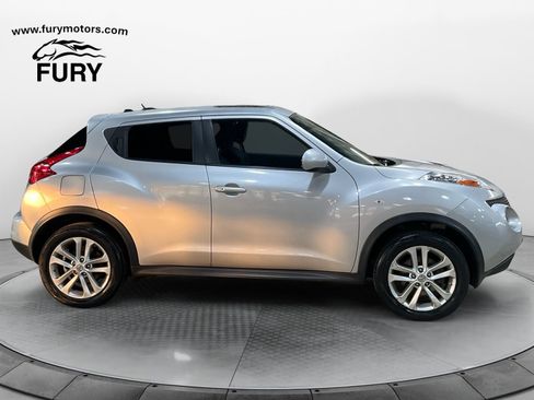 Used 2014 Nissan Juke SV w/ Navigation Package AWD/4WD image 2