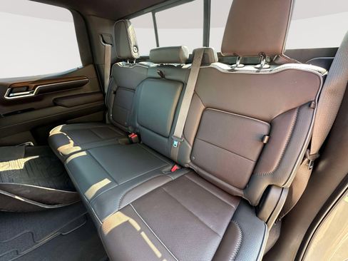 Used 2023 GMC Sierra 1500 Denali w/ Denali Reserve Package AWD/4WD image 32