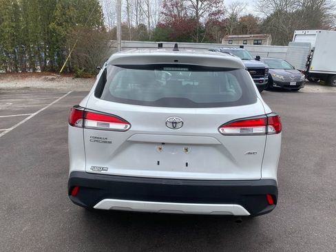 Used 2023 Toyota Corolla Cross L image 6