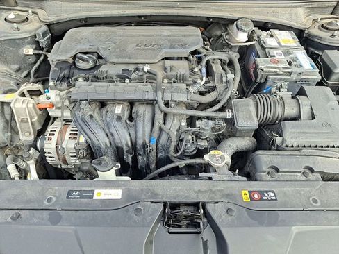 Used 2022 Hyundai Elantra SEL image 27