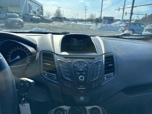 Used 2016 Ford Fiesta SE w/ Cold Weather Package image 11