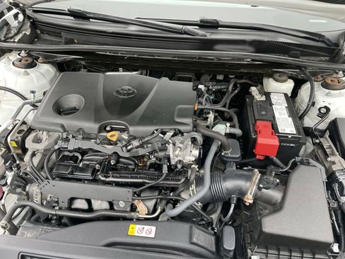 Used 2021 Toyota Camry SE w/ Cold Weather Package image 41