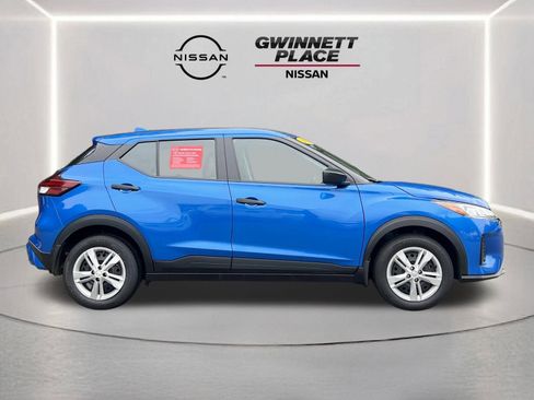 Certified 2025 Nissan Kicks Play S FWD image 25