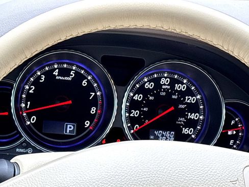 Used 2010 INFINITI M35 w/ Technology Pkg image 5