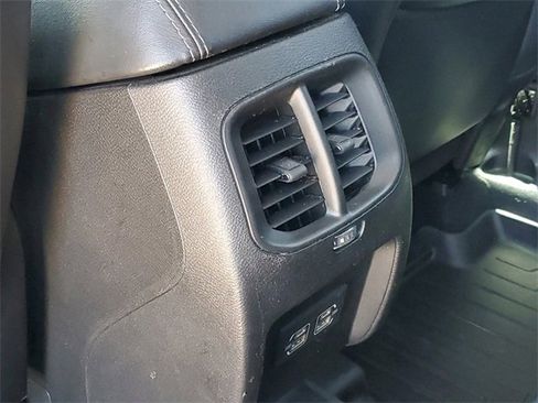 Used 2021 Jeep Cherokee Latitude Plus image 28