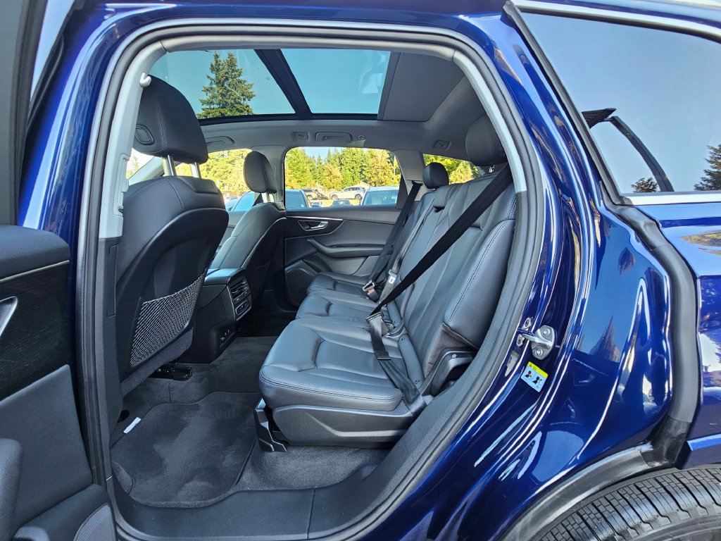 Used 2022 Audi Q7 2.0T Premium w/ Convenience Package AWD/4WD image 24
