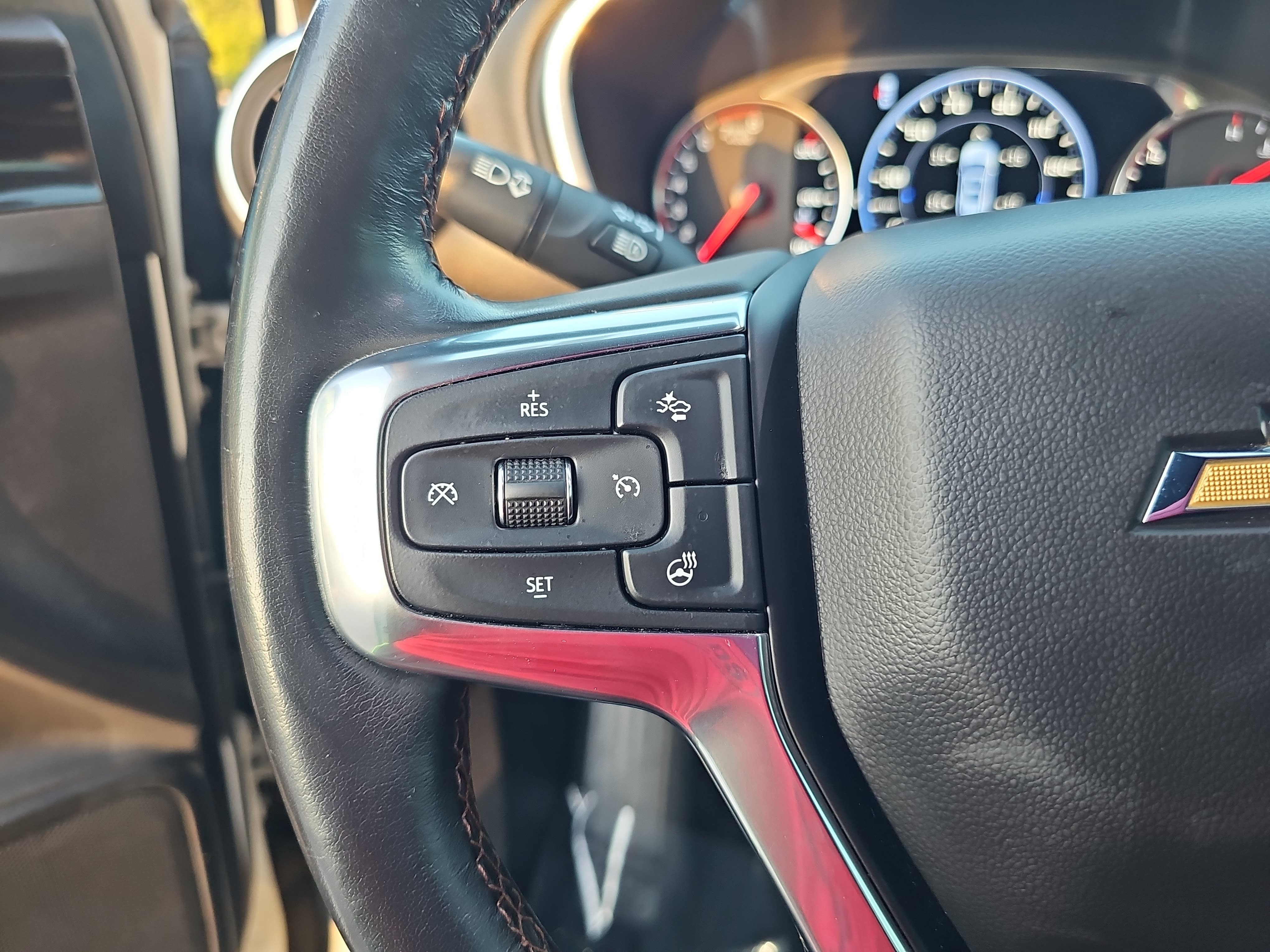 Used 2019 Chevrolet Blazer Premier w/ Driver Confidence II Package AWD/4WD image 18