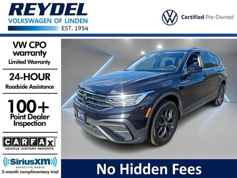 Certified 2024 Volkswagen Tiguan SE AWD/4WD image 1