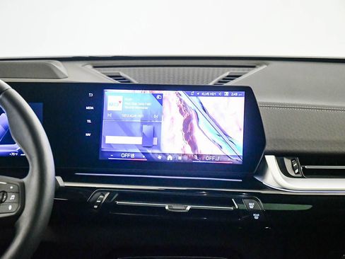 Used 2026 BMW X2 xDrive28i w/ Technology Package AWD/4WD image 13