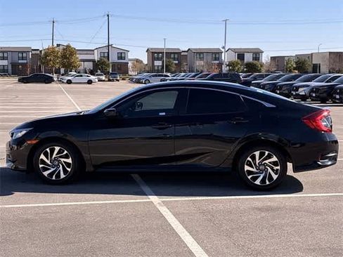Used 2018 Honda Civic EX image 3